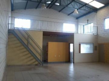 Salão comercial localizado Bosque das Palmeiras em Campinas/SP.