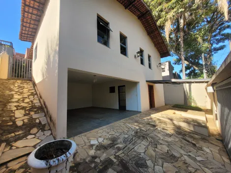 Casa assobradada à venda e locação no Jardim das Paineiras em Campinas/SP