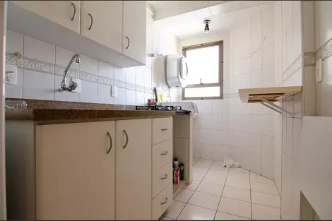 Apartamento com 1 suite 1 vaga a venda no Cambuí em Campinas-SP
